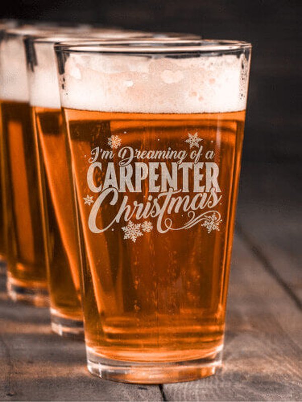 Dreaming Of Christmas : Pint Glasses - Engraved
