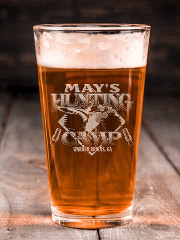 Duck Hunting Camp : Pint Glasses - Engraved