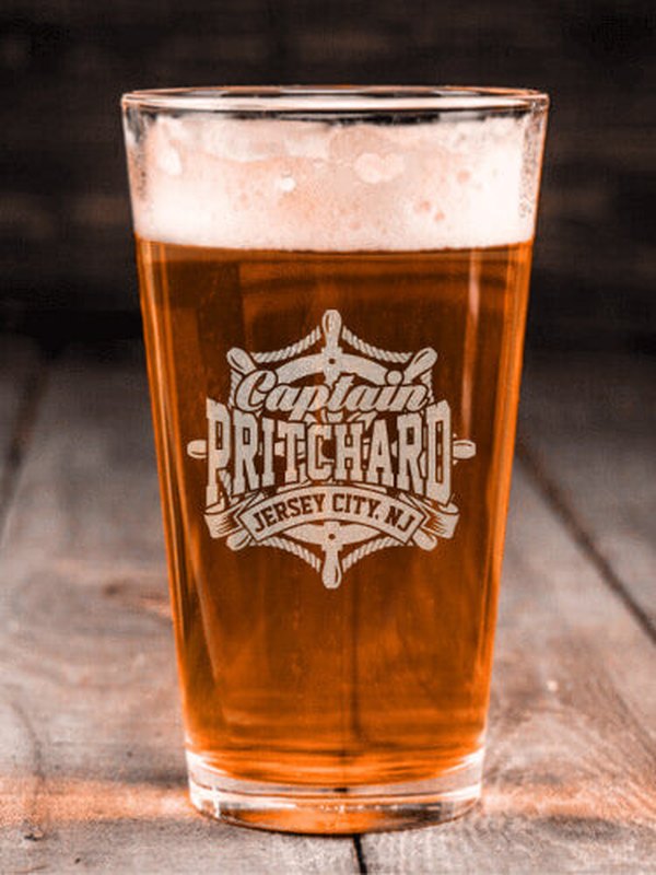 Vintage Captain : Pint Glasses - Engraved