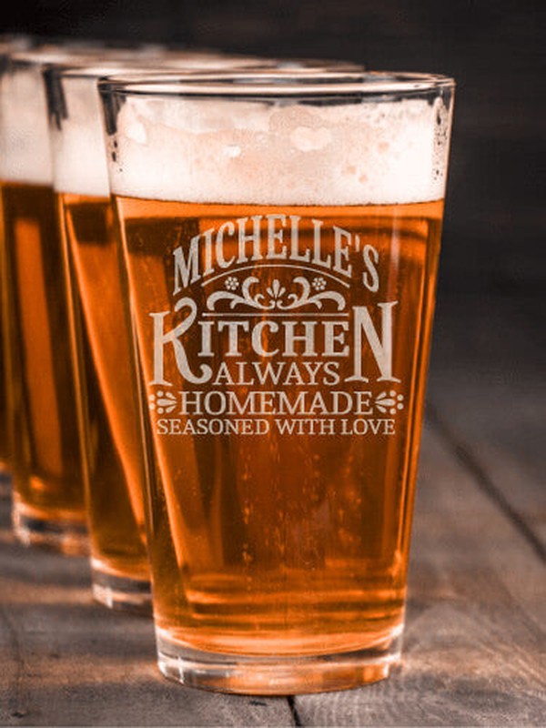 Vintage Kitchen : Pint Glasses - Engraved