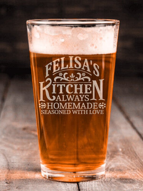 Vintage Kitchen : Pint Glasses - Engraved