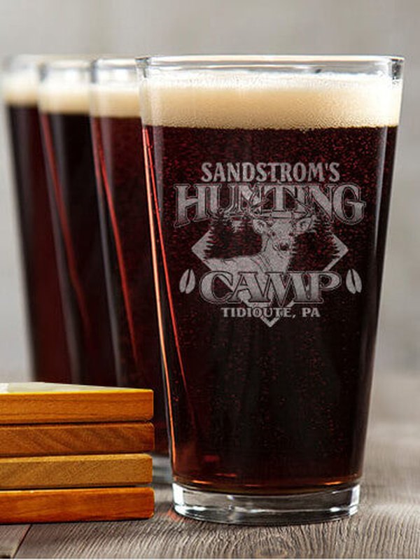 Deer Hunting Camp : 4 Pint Glasses - Engraved 4 Coasters Gift Set